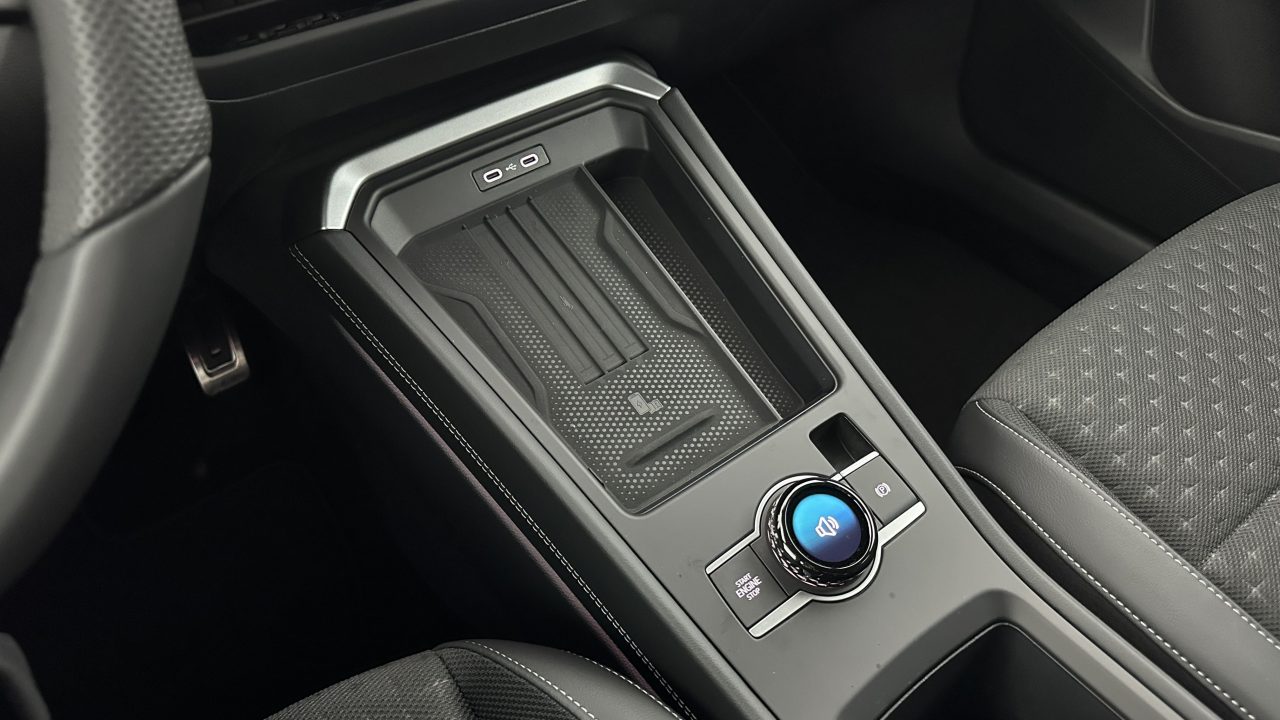 Volkswagen T-ROC 1.5 eTSI EVO2 Hybrid 150ch R-Line DSG7