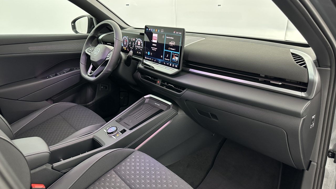 Volkswagen T-ROC 1.5 eTSI EVO2 Hybrid 150ch R-Line DSG7
