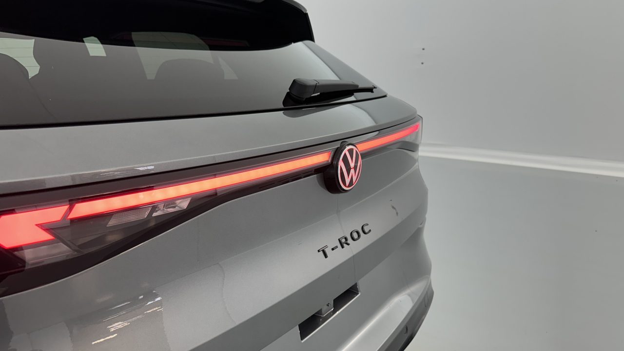 Volkswagen T-ROC 1.5 eTSI EVO2 Hybrid 150ch R-Line DSG7