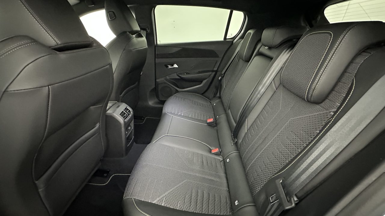 Peugeot 308 III(2) 1.2 Hybrid 145ch GT e-DCS6