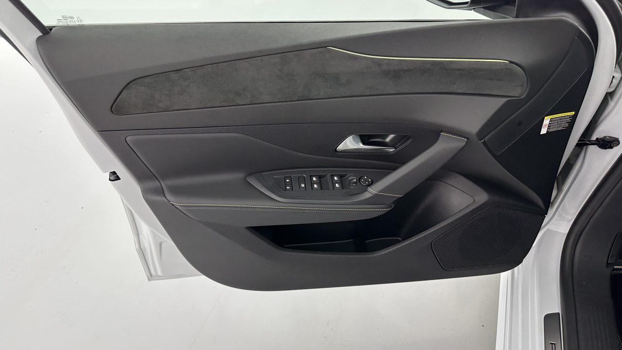 Peugeot 308 III(2) 1.2 Hybrid 145ch GT e-DCS6