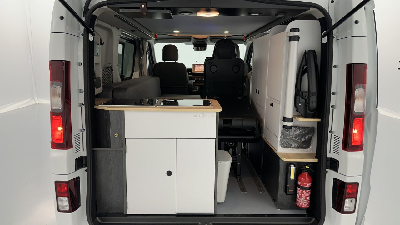 Renault TRAFIC Antilope Van III(3) 28 L1H1 2.0 BluedCi 130ch Flex Plus