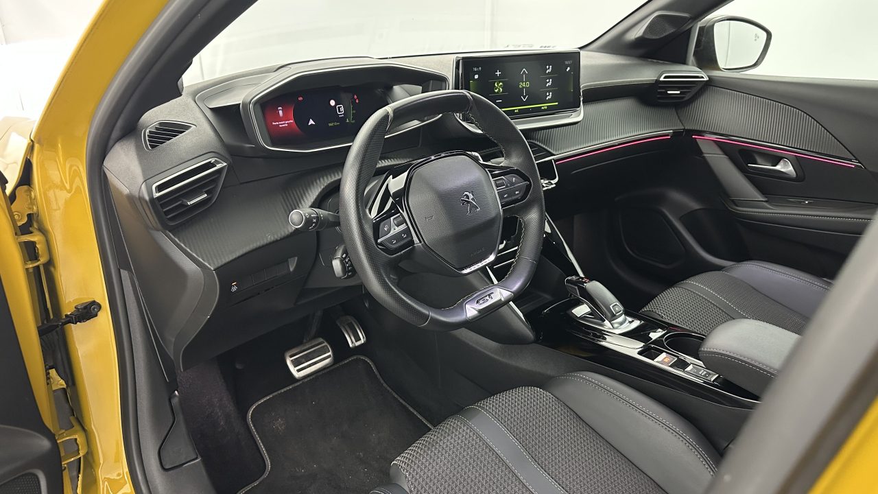 Peugeot 208 II 1.2 PureTech 100ch GT EAT8