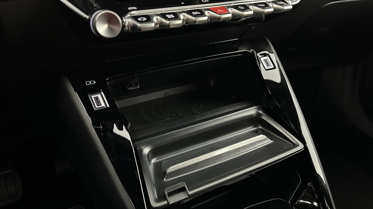 Peugeot 2008 II 1.2 Hybrid 145ch Allure e-DCS6