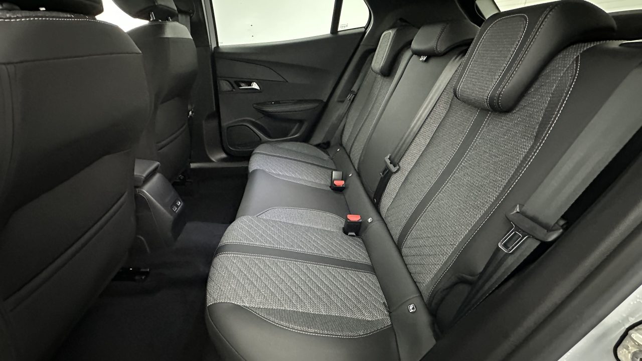 Peugeot 2008 II 1.2 Hybrid 136ch Allure e-DCS6