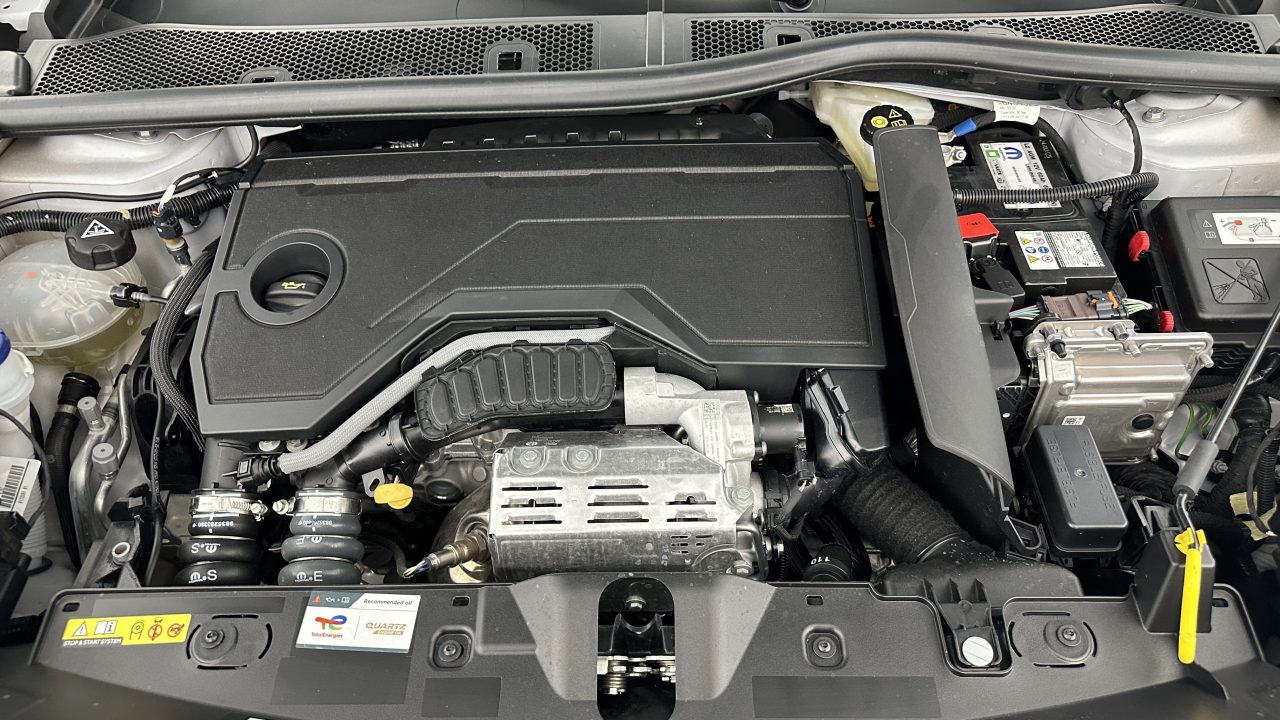 Peugeot 2008 II 1.2 Hybrid 136ch Allure e-DCS6