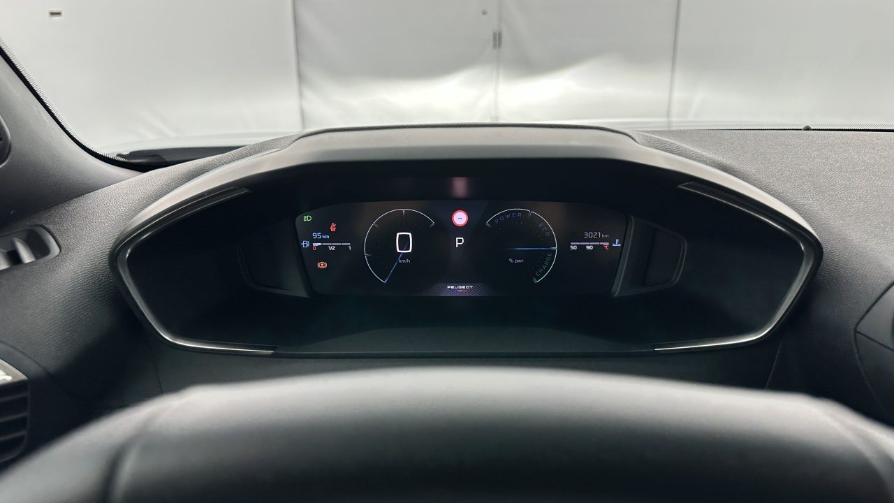 Peugeot 2008 II 1.2 Hybrid 136ch Allure e-DCS6