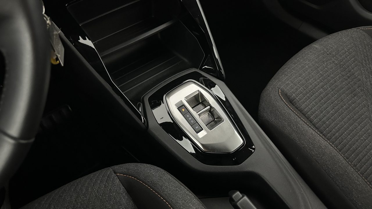 Peugeot 2008 II 1.2 Hybrid 145ch Style e-DCS6