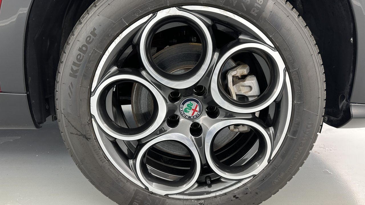 Alfa Romeo TONALE 1.3 Hybride Rechargeable PHEV 280ch AT6 Ti