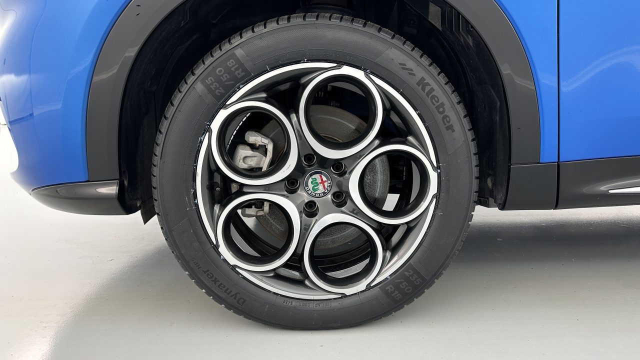 Alfa Romeo TONALE 1.3 Hybride Rechargeable PHEV 280ch AT6 Ti