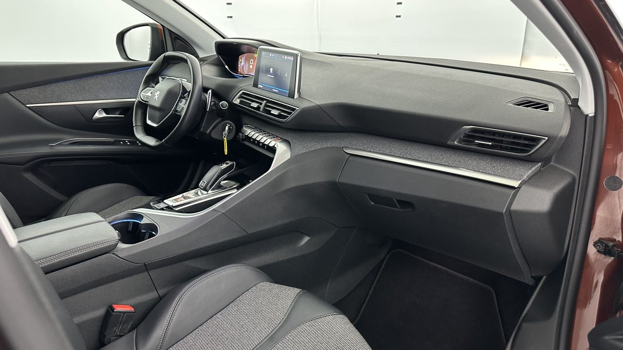 Peugeot 3008 II 1.5 BlueHDi 130ch Allure EAT8