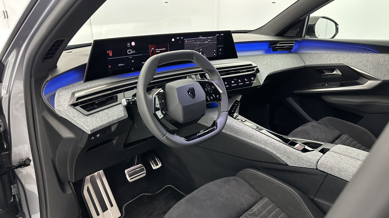 Peugeot 5008 III 1.2 Hybrid 145ch GT e-DCS6