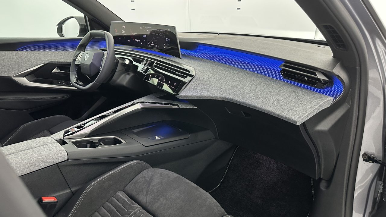 Peugeot 5008 III 1.2 Hybrid 145ch GT e-DCS6
