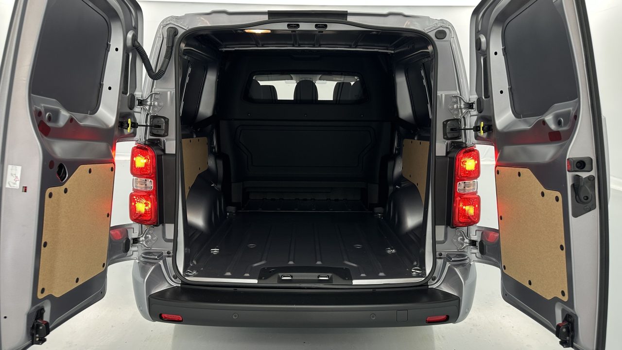 Fiat SCUDO CA XL 2.0 BlueHDi 180ch Pack Premium Connect EAT8