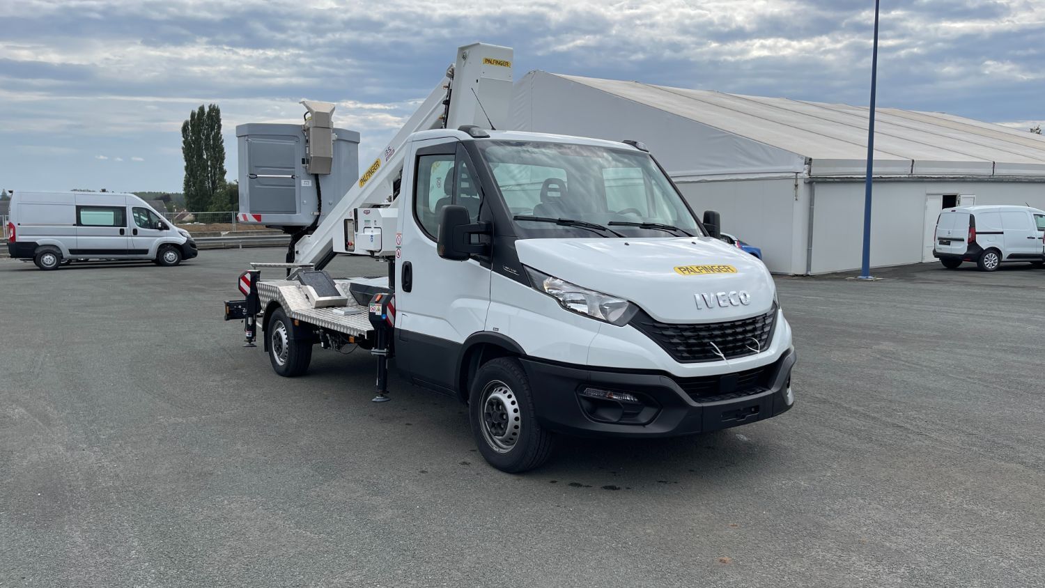 Iveco DAILY 35S14H 3750 2.3 136ch Nacelle Smart P170 TXE E