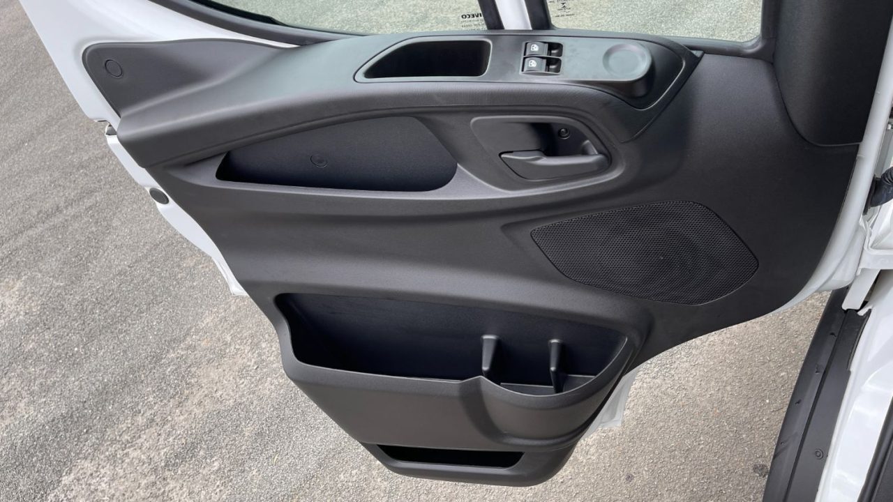 Iveco DAILY 35S14H 3750 2.3 136ch Nacelle Smart P170 TXE E