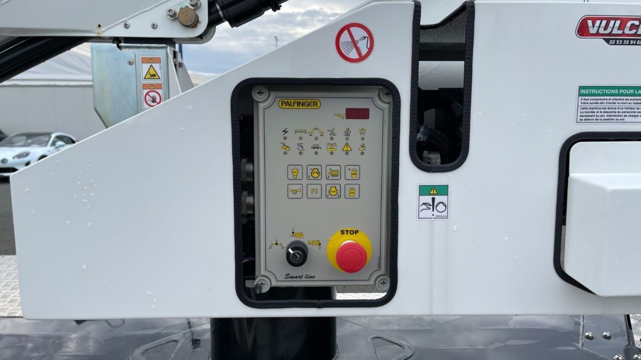 Iveco DAILY 35S14H 3750 2.3 136ch Nacelle Smart P170 TXE E