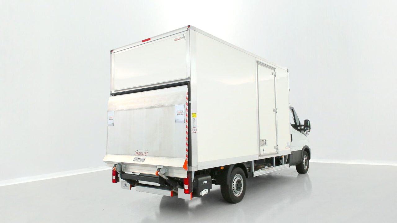 Iveco DAILY III 35S16HA8 4100 3.0 160ch Caisse Trouillet 20m³