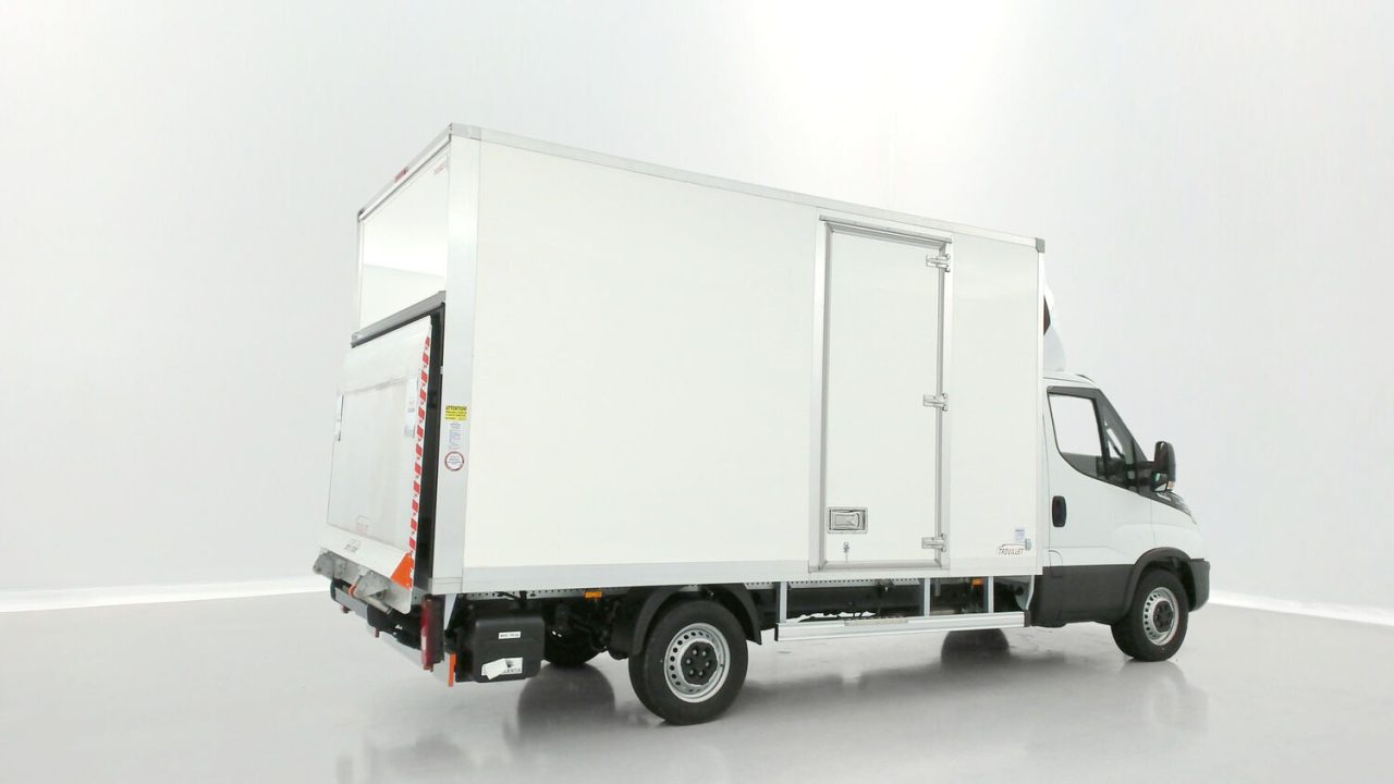 Iveco DAILY III 35S16HA8 4100 3.0 160ch Caisse Trouillet 20m³
