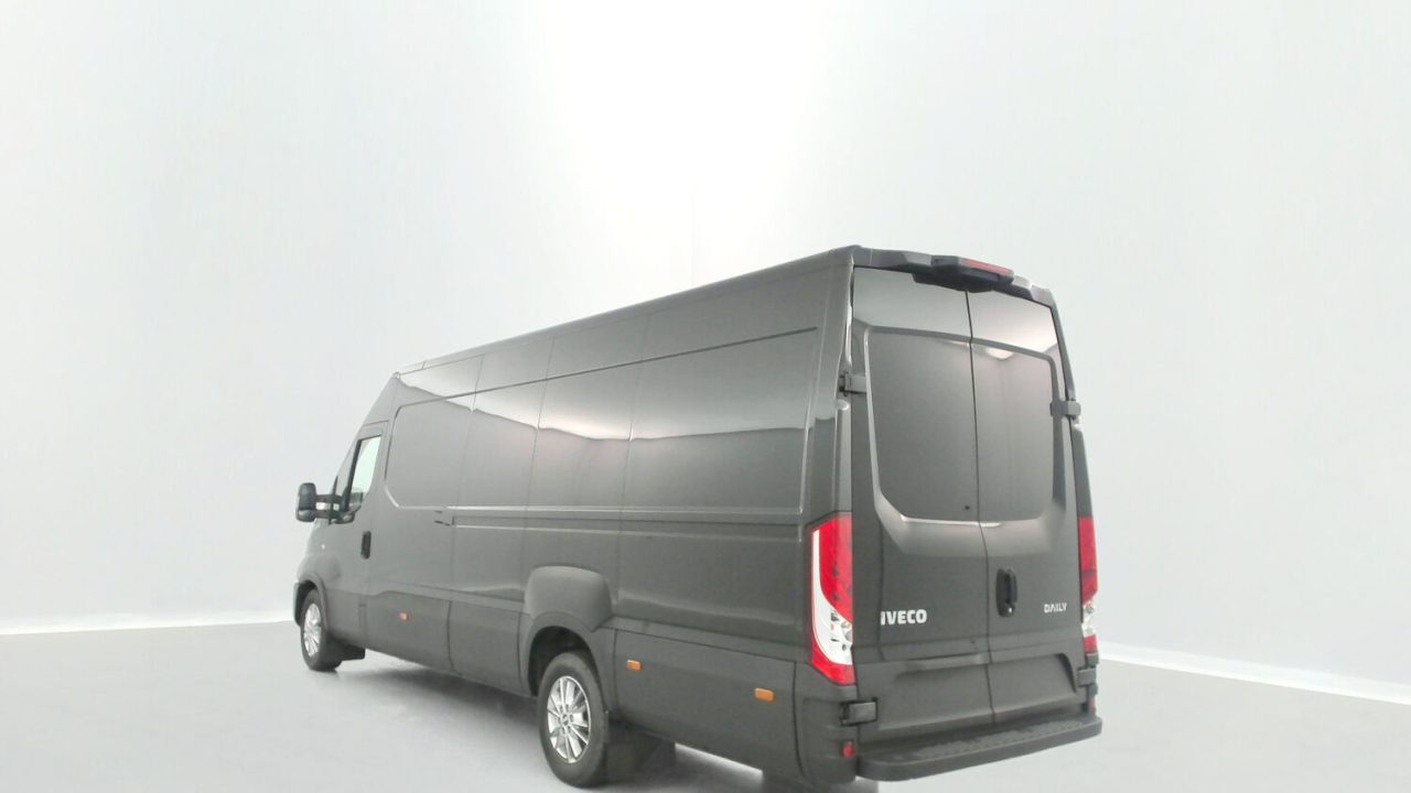 Iveco DAILY 35S16A8 4100 2.3 156ch 16m³ Hi-Matic