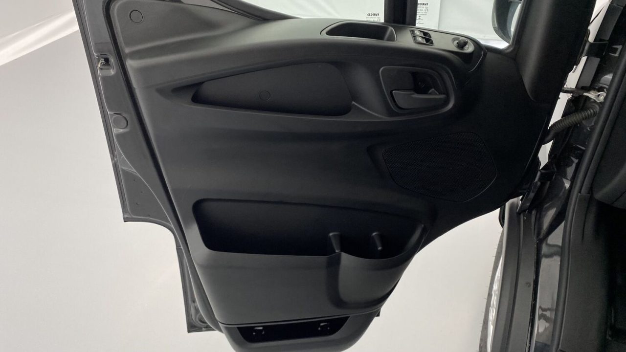 Iveco DAILY 35S16A8 4100 2.3 156ch 16m³ Hi-Matic