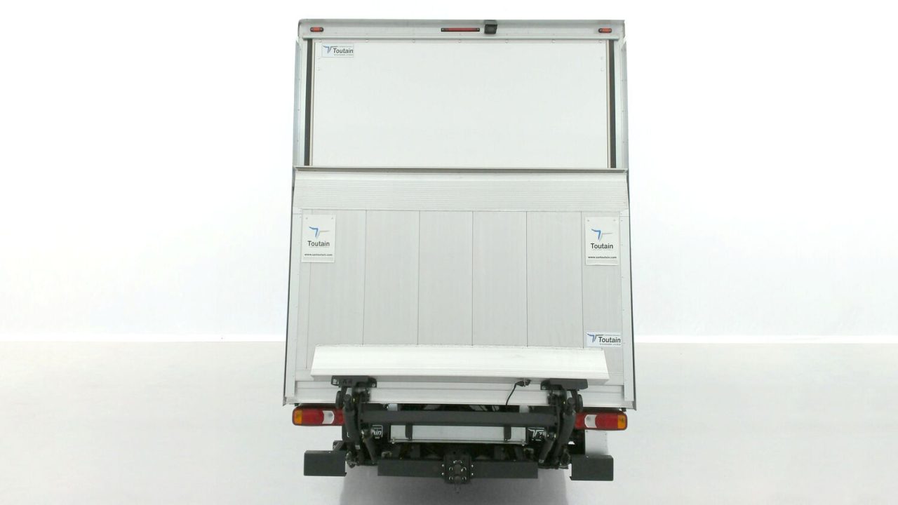 Iveco DAILY III 35C18HA8 4100 3.0 180ch Caisse 20m³ Toutain