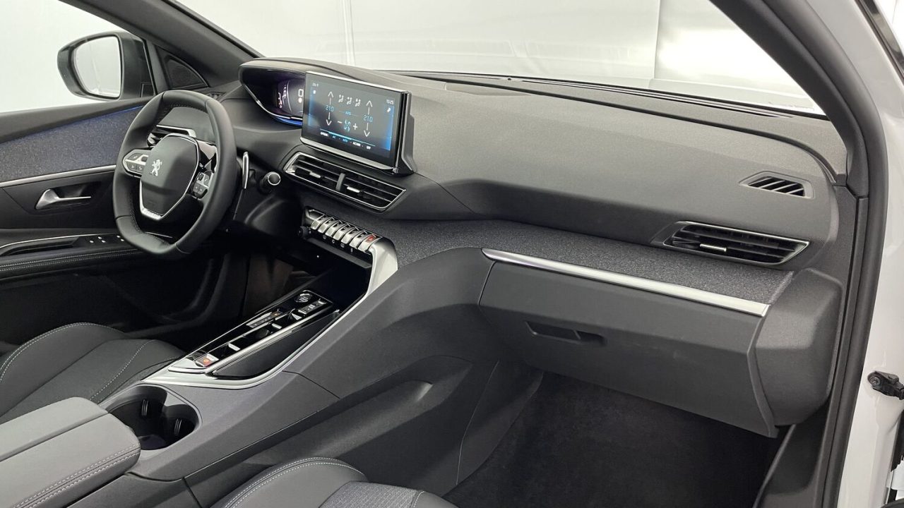 Peugeot 5008 III 1.5 BlueHDi 130ch Allure Pack EAT8